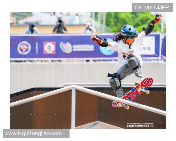 西安滑板队在极限运动嘉年华中的灵活性表现精彩点评