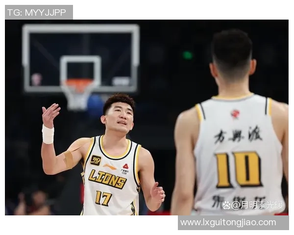 2017年CBA季后赛北京队与上海队激战回顾与精彩瞬间分析